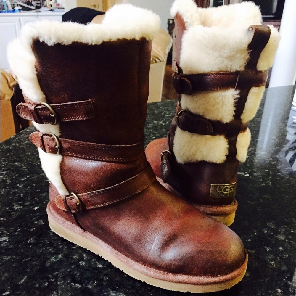 UGG Becket chestnut brown boots *Size 9